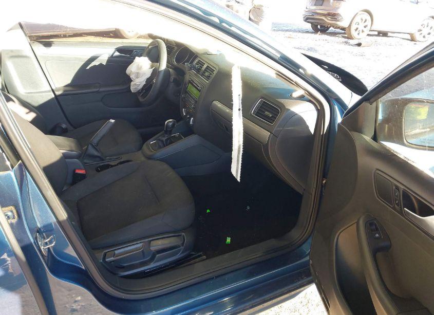 Photo 5 of 2015 Volkswagen Jetta 1.8T SE (VIN 3VWD17AJ6FM342313)