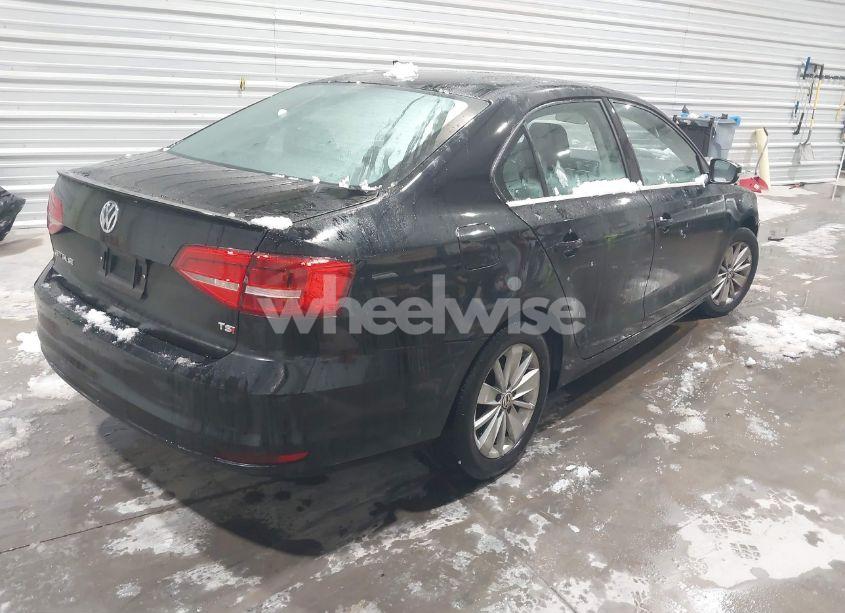 Photo 4 of 2015 Volkswagen Jetta 1.8T SE (VIN 3VWD17AJ6FM403899)