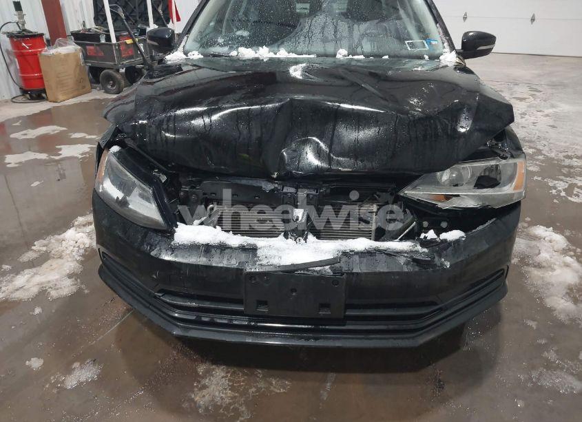 Photo 6 of 2015 Volkswagen Jetta 1.8T SE (VIN 3VWD17AJ6FM403899)