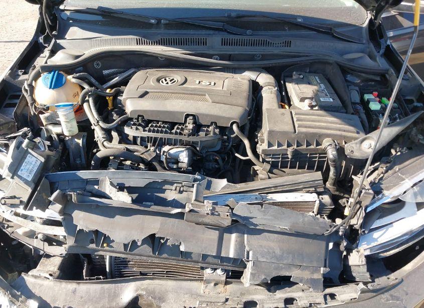 Photo 10 of 2015 Volkswagen Jetta 1.8T SE (VIN 3VWD17AJ6FM414613)