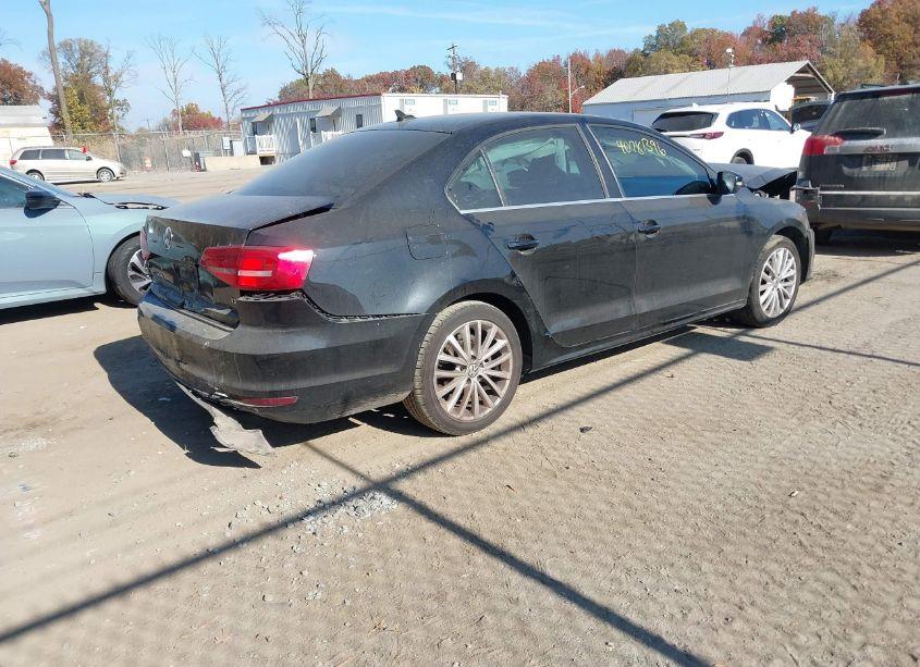Photo 4 of 2015 Volkswagen Jetta 1.8T SE (VIN 3VWD17AJ6FM414613)