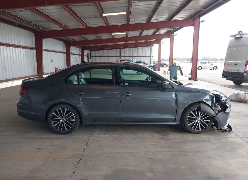 Photo 13 of 2016 Volkswagen Jetta 1.8T SPORT (VIN 3VWD17AJ6GM261782)