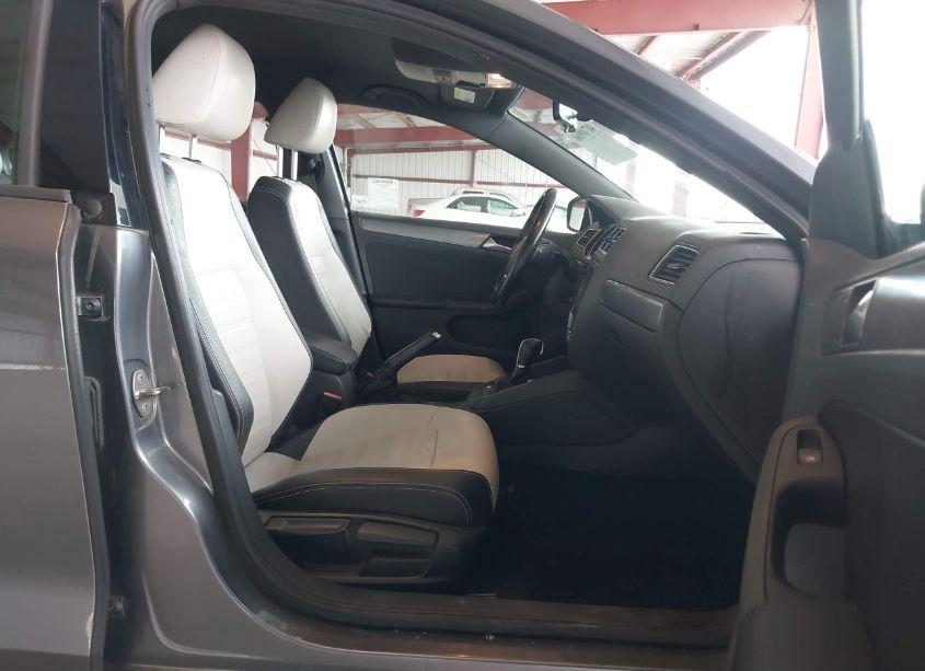 Photo 5 of 2016 Volkswagen Jetta 1.8T SPORT (VIN 3VWD17AJ6GM261782)