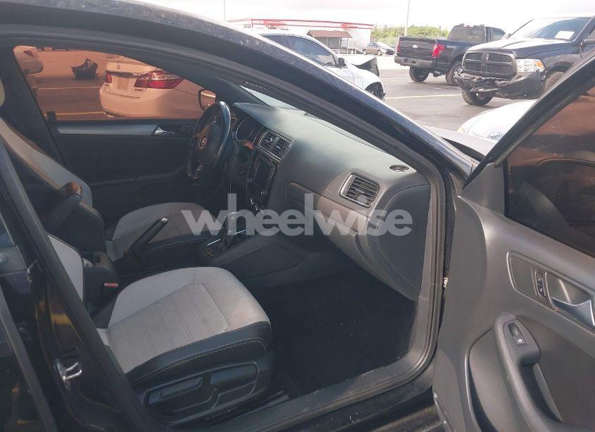 Photo 5 of 2016 Volkswagen Jetta 1.8T SPORT (VIN 3VWD17AJ6GM289355)