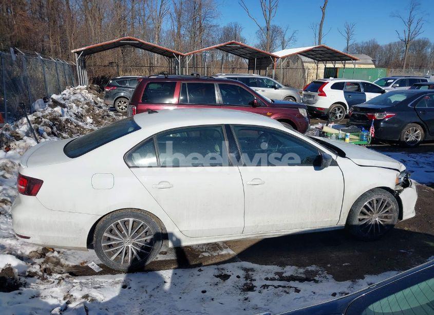 Photo 13 of 2016 Volkswagen Jetta 1.8T SPORT (VIN 3VWD17AJ6GM394803)