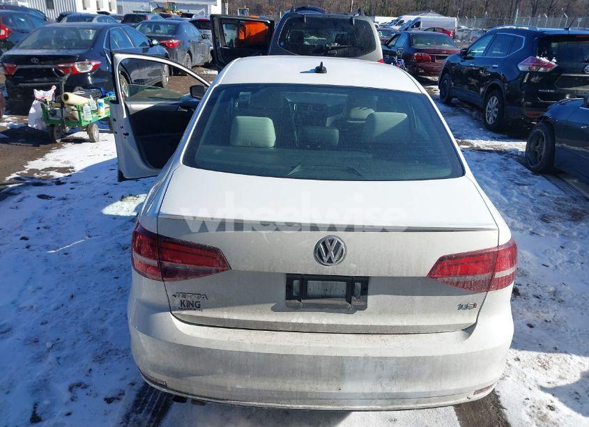 Photo 16 of 2016 Volkswagen Jetta 1.8T SPORT (VIN 3VWD17AJ6GM394803)