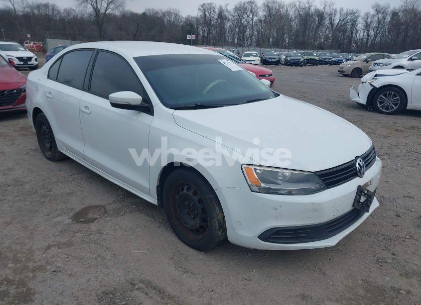 2014 Volkswagen Jetta 1.8T SE (VIN 3VWD17AJ7EM265918) main photo