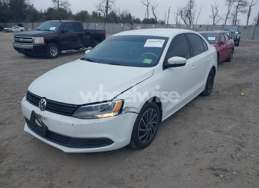 Photo 2 of 2014 Volkswagen Jetta 1.8T SE (VIN 3VWD17AJ7EM265918)