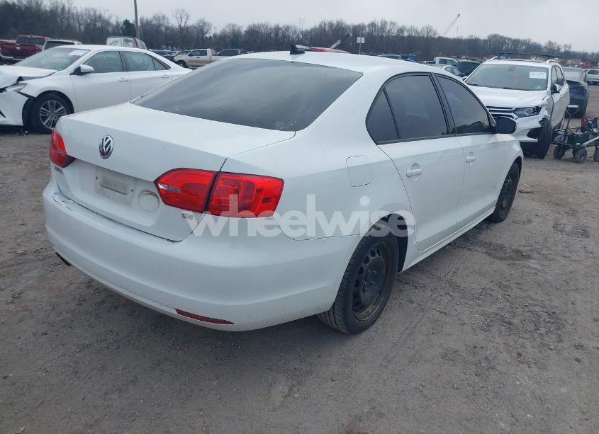 Photo 4 of 2014 Volkswagen Jetta 1.8T SE (VIN 3VWD17AJ7EM265918)