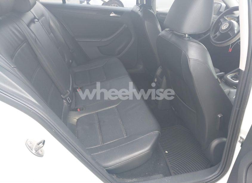 Photo 7 of 2014 Volkswagen Jetta 1.8T SE (VIN 3VWD17AJ7EM265918)