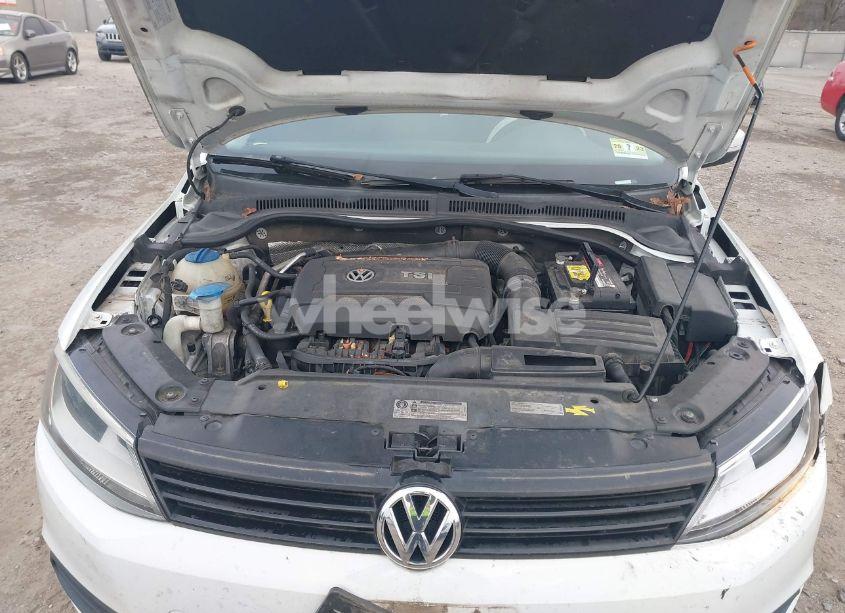 Photo 9 of 2014 Volkswagen Jetta 1.8T SE (VIN 3VWD17AJ7EM265918)