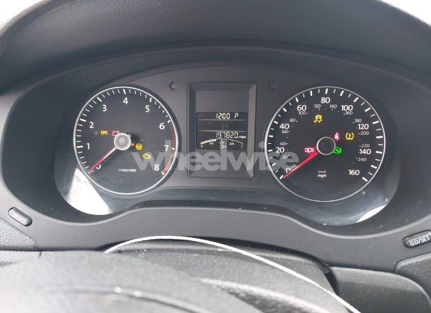 Photo 7 of 2014 Volkswagen Jetta 1.8T SE (VIN 3VWD17AJ7EM364707)