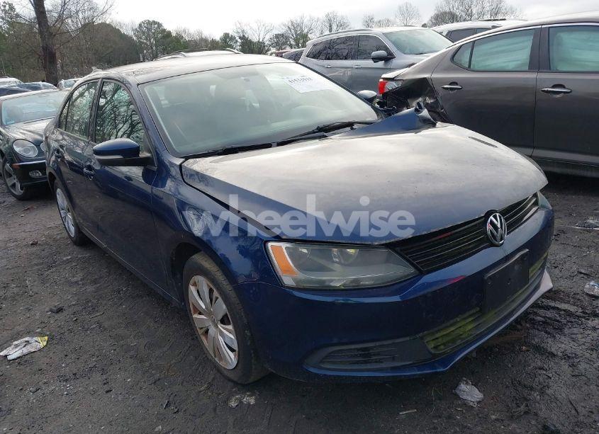 2014 Volkswagen Jetta 1.8T SE (VIN 3VWD17AJ7EM396010) main photo