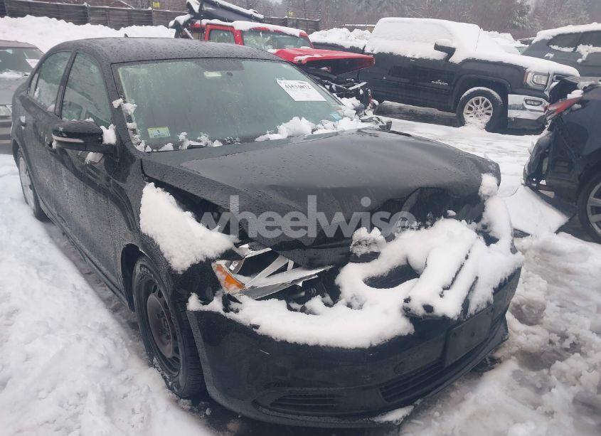 Photo 6 of 2014 Volkswagen Jetta 1.8T SE (VIN 3VWD17AJ7EM419589)