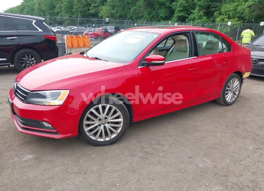 Photo 2 of 2015 Volkswagen Jetta 1.8T SE (VIN 3VWD17AJ7FM204019)