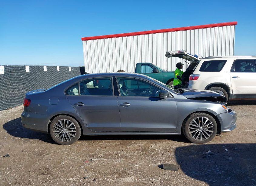 Photo 13 of 2015 Volkswagen Jetta 1.8T SPORT (VIN 3VWD17AJ7FM222052)