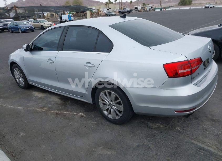Photo 3 of 2015 Volkswagen Jetta 1.8T SE (VIN 3VWD17AJ7FM226182)