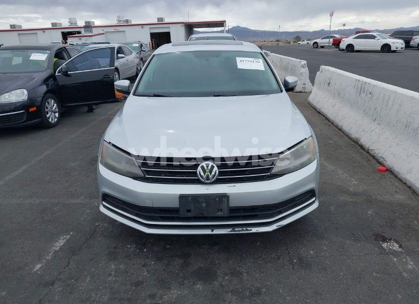 Photo 6 of 2015 Volkswagen Jetta 1.8T SE (VIN 3VWD17AJ7FM226182)