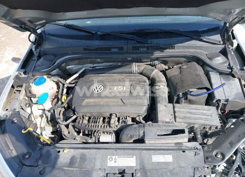 Photo 10 of 2015 Volkswagen Jetta 1.8T SE (VIN 3VWD17AJ7FM256394)