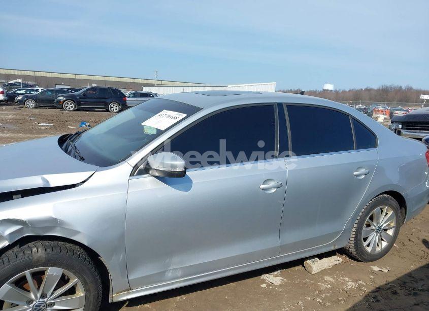 Photo 14 of 2015 Volkswagen Jetta 1.8T SE (VIN 3VWD17AJ7FM256394)