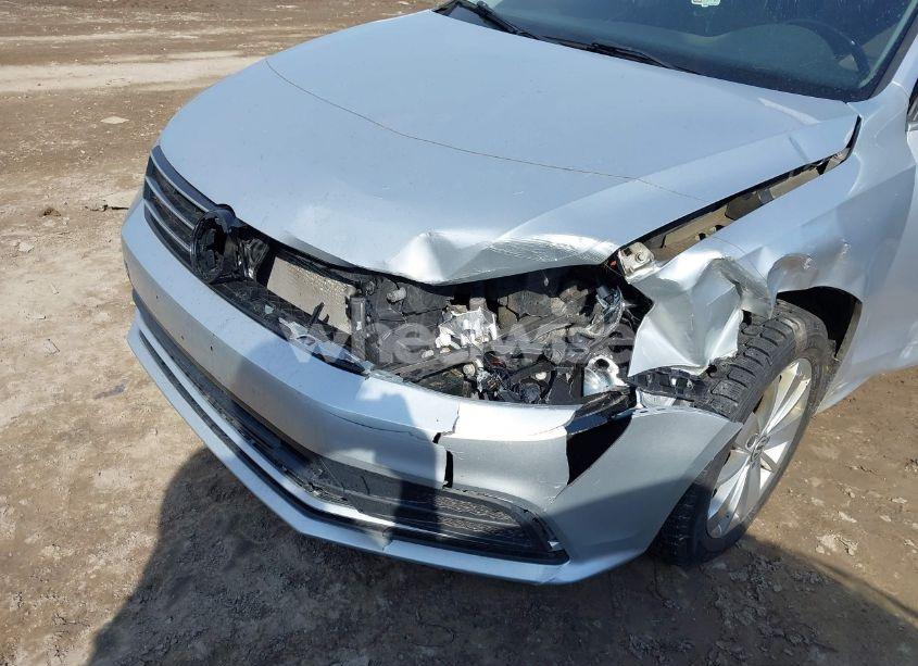 Photo 6 of 2015 Volkswagen Jetta 1.8T SE (VIN 3VWD17AJ7FM256394)