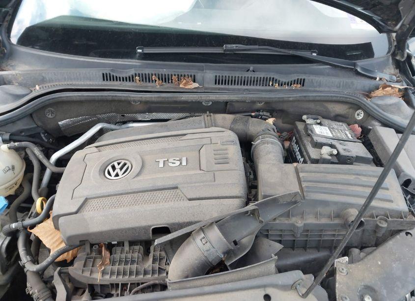 Photo 10 of 2015 Volkswagen Jetta 1.8T SE (VIN 3VWD17AJ7FM259294)