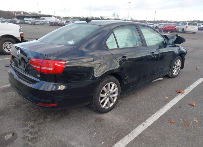 Photo 4 of 2015 Volkswagen Jetta 1.8T SE (VIN 3VWD17AJ7FM259294)