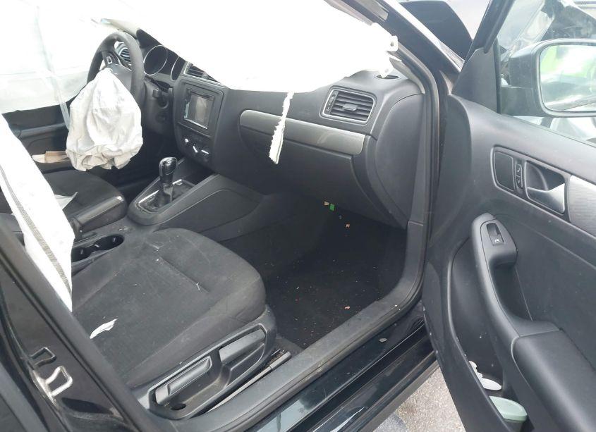 Photo 5 of 2015 Volkswagen Jetta 1.8T SE (VIN 3VWD17AJ7FM259294)