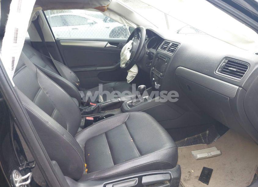 Photo 5 of 2015 Volkswagen Jetta 1.8T SE (VIN 3VWD17AJ7FM276323)