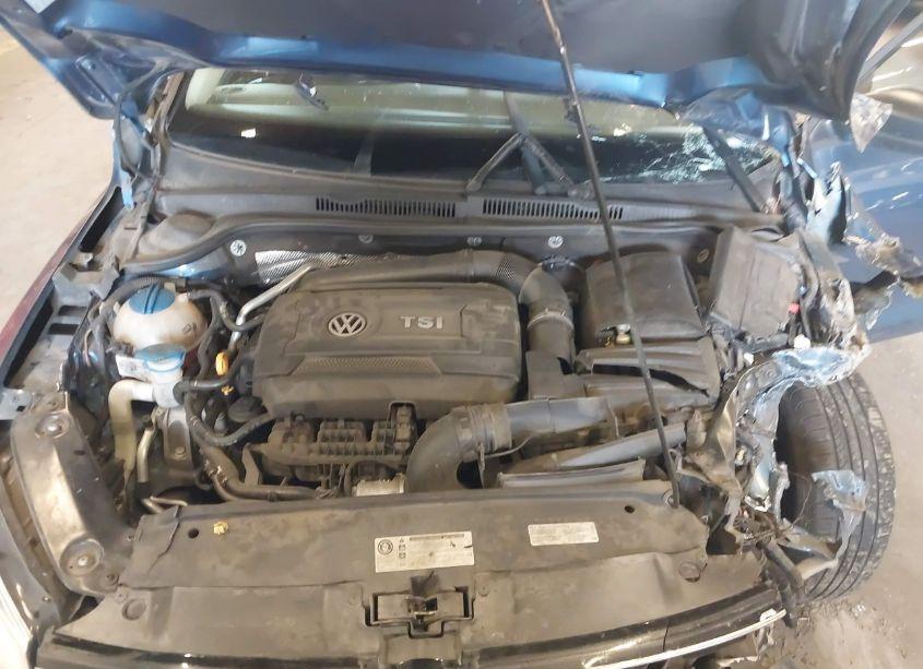 Photo 10 of 2015 Volkswagen Jetta 1.8T SE (VIN 3VWD17AJ7FM285510)