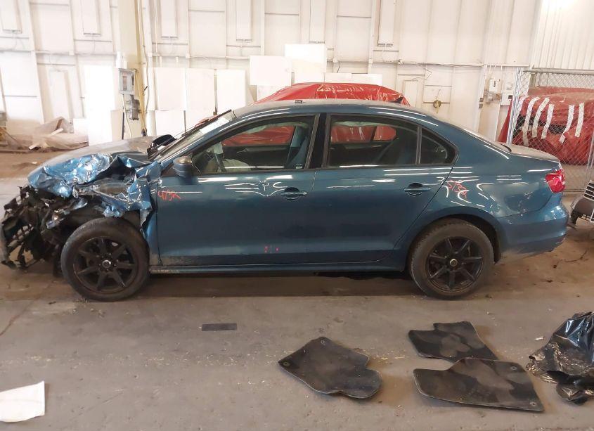Photo 14 of 2015 Volkswagen Jetta 1.8T SE (VIN 3VWD17AJ7FM285510)