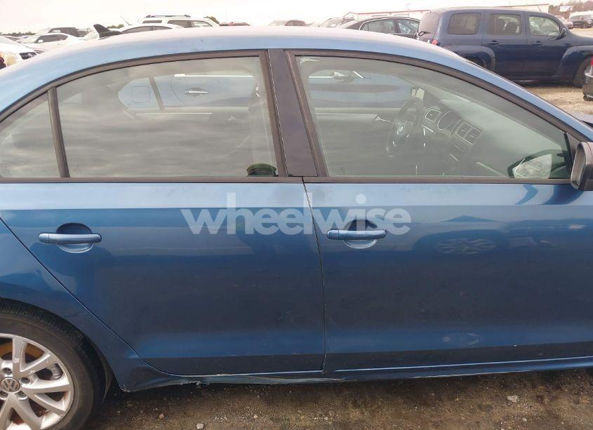 Photo 13 of 2015 Volkswagen Jetta 1.8T SE (VIN 3VWD17AJ7FM300281)