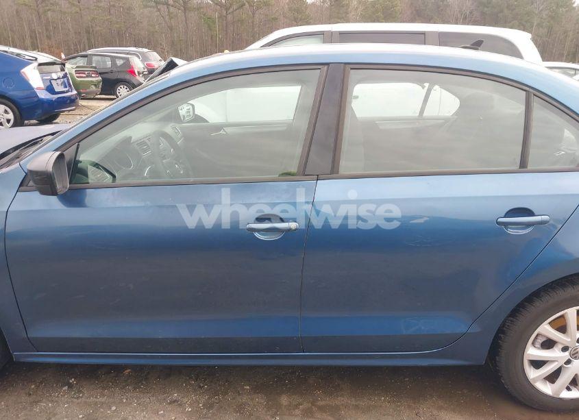 Photo 14 of 2015 Volkswagen Jetta 1.8T SE (VIN 3VWD17AJ7FM300281)