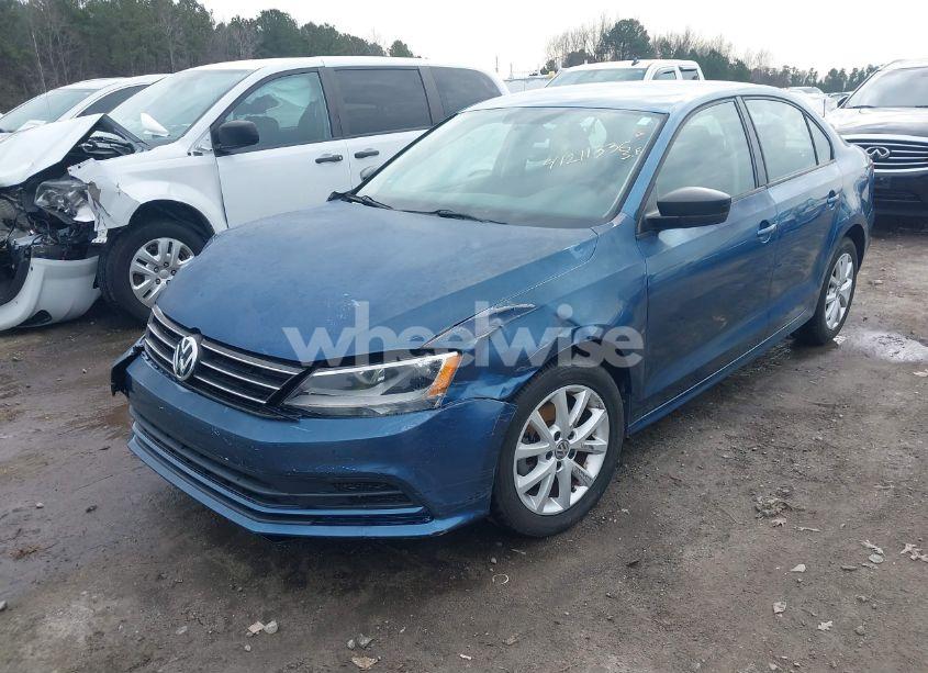 Photo 2 of 2015 Volkswagen Jetta 1.8T SE (VIN 3VWD17AJ7FM300281)