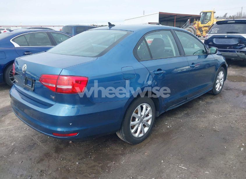 Photo 4 of 2015 Volkswagen Jetta 1.8T SE (VIN 3VWD17AJ7FM300281)