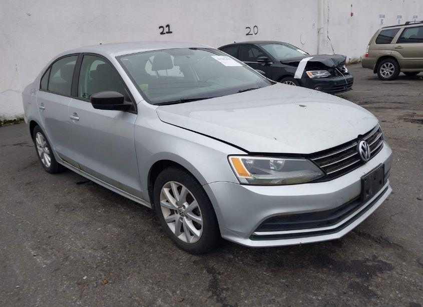 2015 Volkswagen Jetta 1.8T SE (VIN 3VWD17AJ7FM301656) main photo