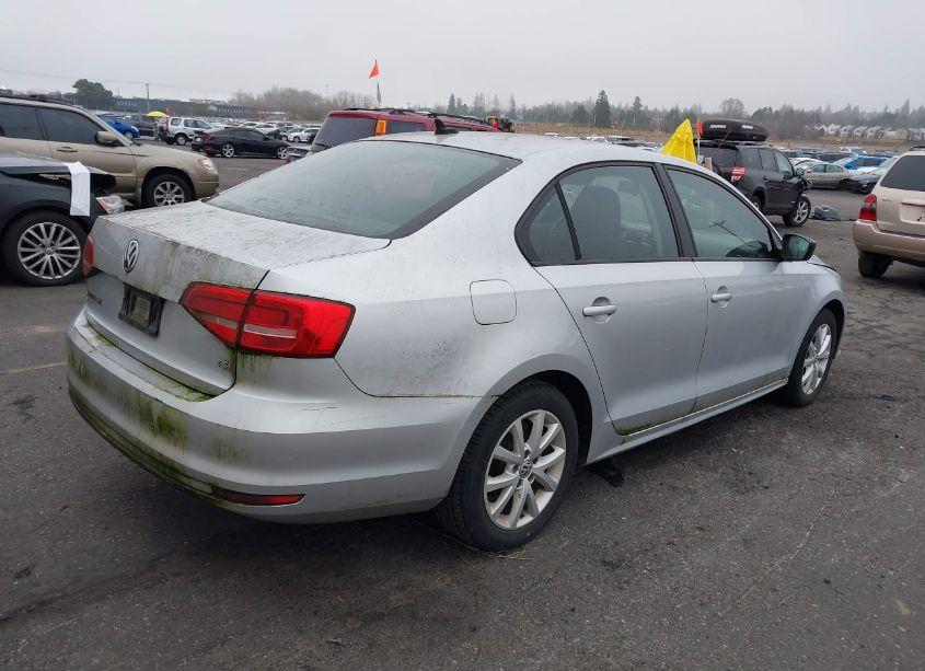 Photo 4 of 2015 Volkswagen Jetta 1.8T SE (VIN 3VWD17AJ7FM301656)