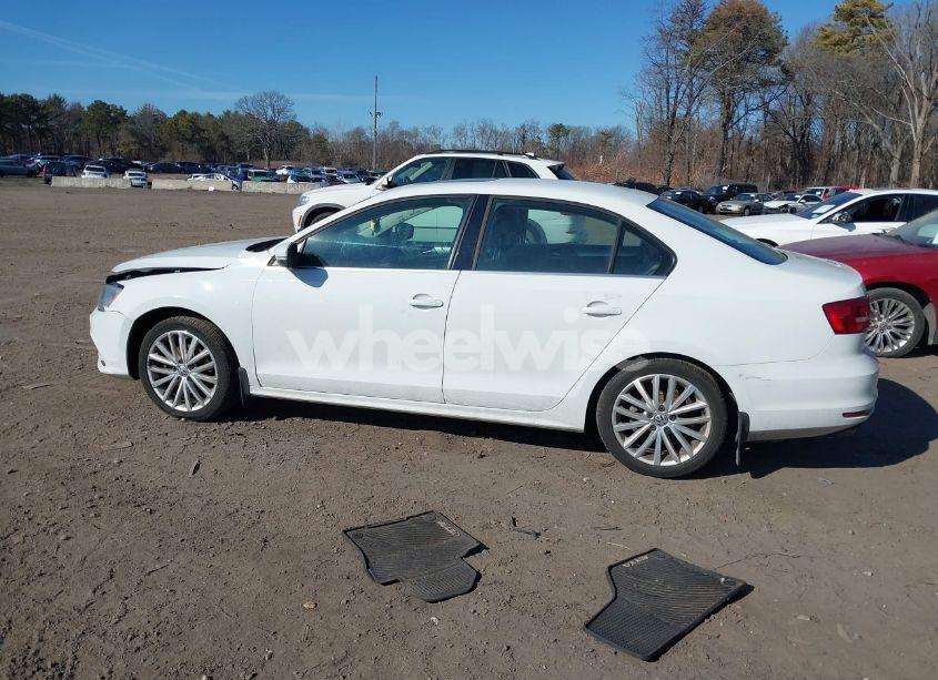 Photo 14 of 2015 Volkswagen Jetta 1.8T SE (VIN 3VWD17AJ7FM332079)