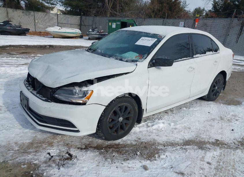 Photo 2 of 2015 Volkswagen Jetta 1.8T SE (VIN 3VWD17AJ7FM347214)