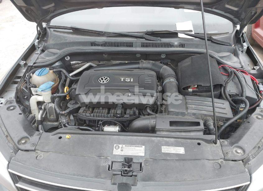 Photo 10 of 2015 Volkswagen Jetta 1.8T SPORT (VIN 3VWD17AJ7FM414183)