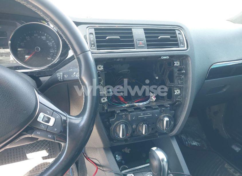 Photo 12 of 2015 Volkswagen Jetta 1.8T SPORT (VIN 3VWD17AJ7FM414183)