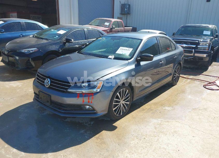 Photo 2 of 2015 Volkswagen Jetta 1.8T SPORT (VIN 3VWD17AJ7FM414183)