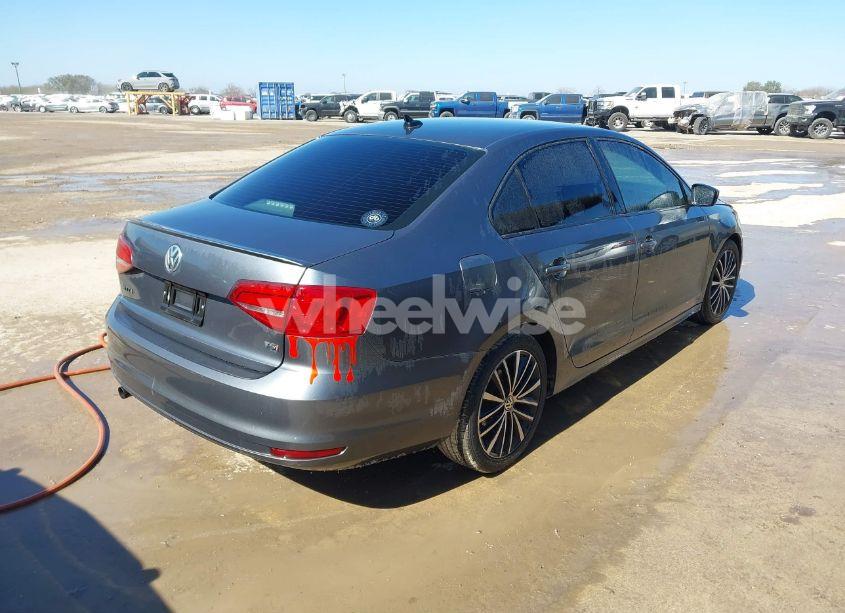 Photo 4 of 2015 Volkswagen Jetta 1.8T SPORT (VIN 3VWD17AJ7FM414183)