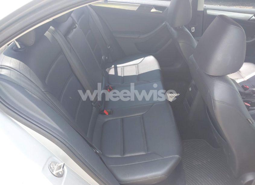 Photo 8 of 2015 Volkswagen Jetta 1.8T SE (VIN 3VWD17AJ7FM421327)