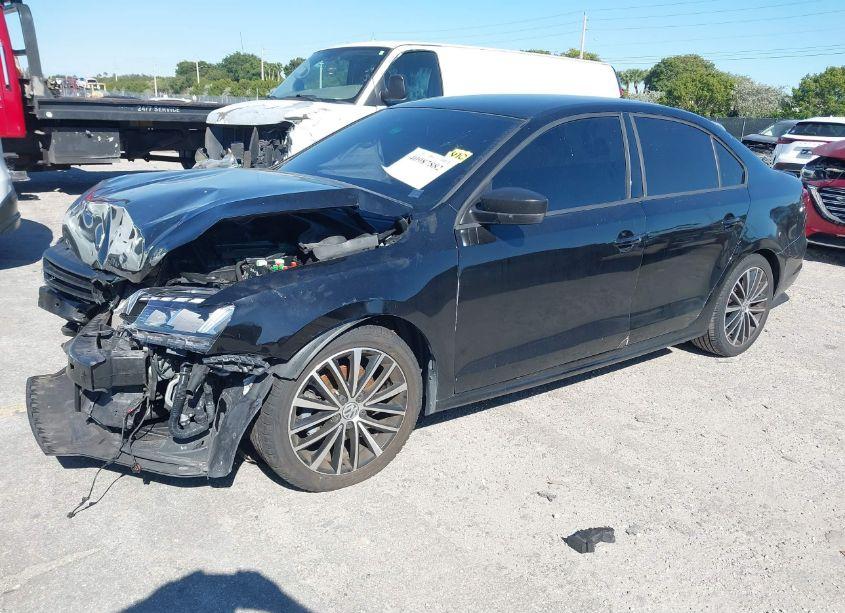 Photo 2 of 2016 Volkswagen Jetta 1.8T SPORT (VIN 3VWD17AJ7GM240861)
