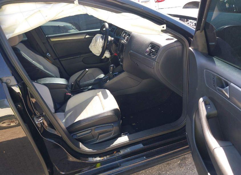 Photo 5 of 2016 Volkswagen Jetta 1.8T SPORT (VIN 3VWD17AJ7GM240861)