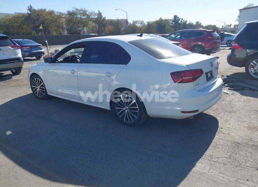 Photo 3 of 2016 Volkswagen Jetta 1.8T SPORT (VIN 3VWD17AJ7GM391943)