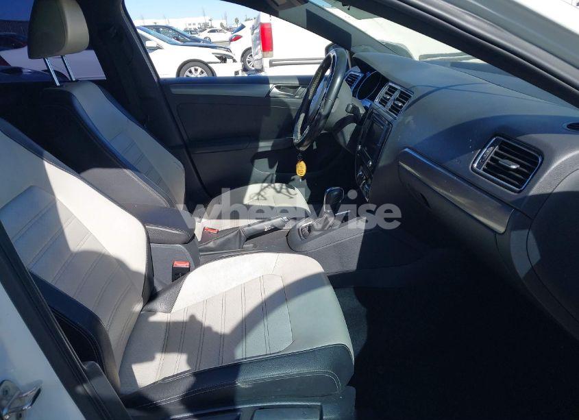 Photo 5 of 2016 Volkswagen Jetta 1.8T SPORT (VIN 3VWD17AJ7GM391943)