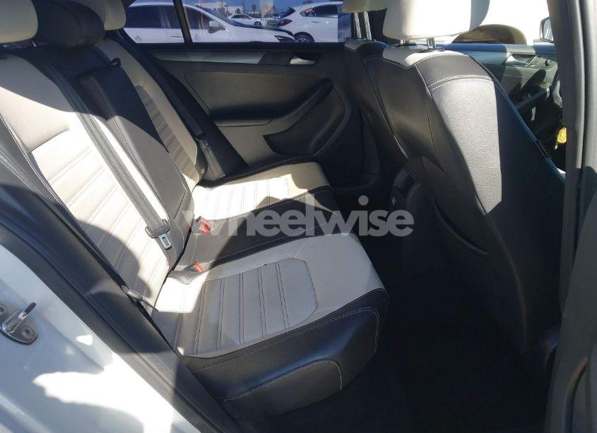 Photo 8 of 2016 Volkswagen Jetta 1.8T SPORT (VIN 3VWD17AJ7GM391943)