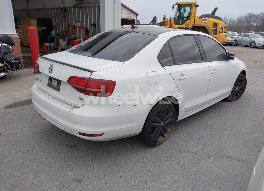 Photo 4 of 2018 Volkswagen Jetta 1.8T SE SPORT (VIN 3VWD17AJ7JM211643)